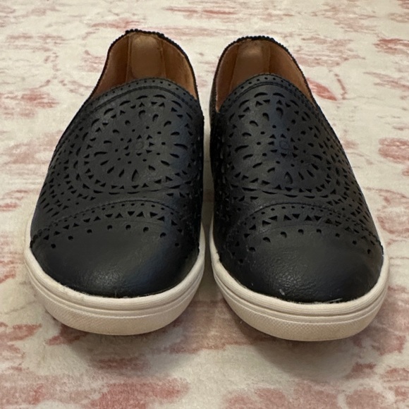 Kaari Blue Peggy Slip On Shoes in Navy Blue and White Women’s Size 8.5 - Picture 7 of 7